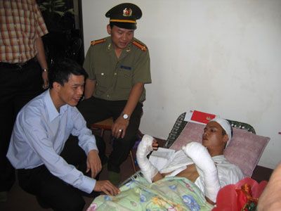 24 tuổi 6 lần tay không bắt cướp